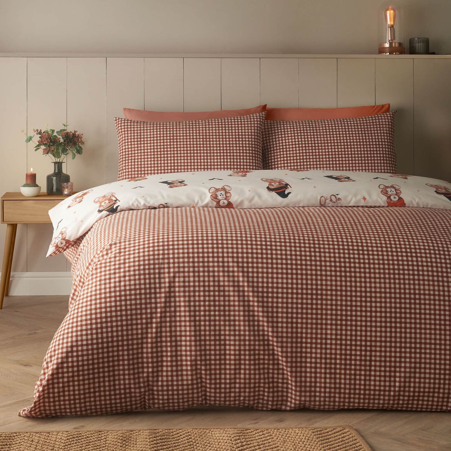 Catherine Lansfield Scare Bears Printed Reversible Bedding Duvet Cover Set Cream