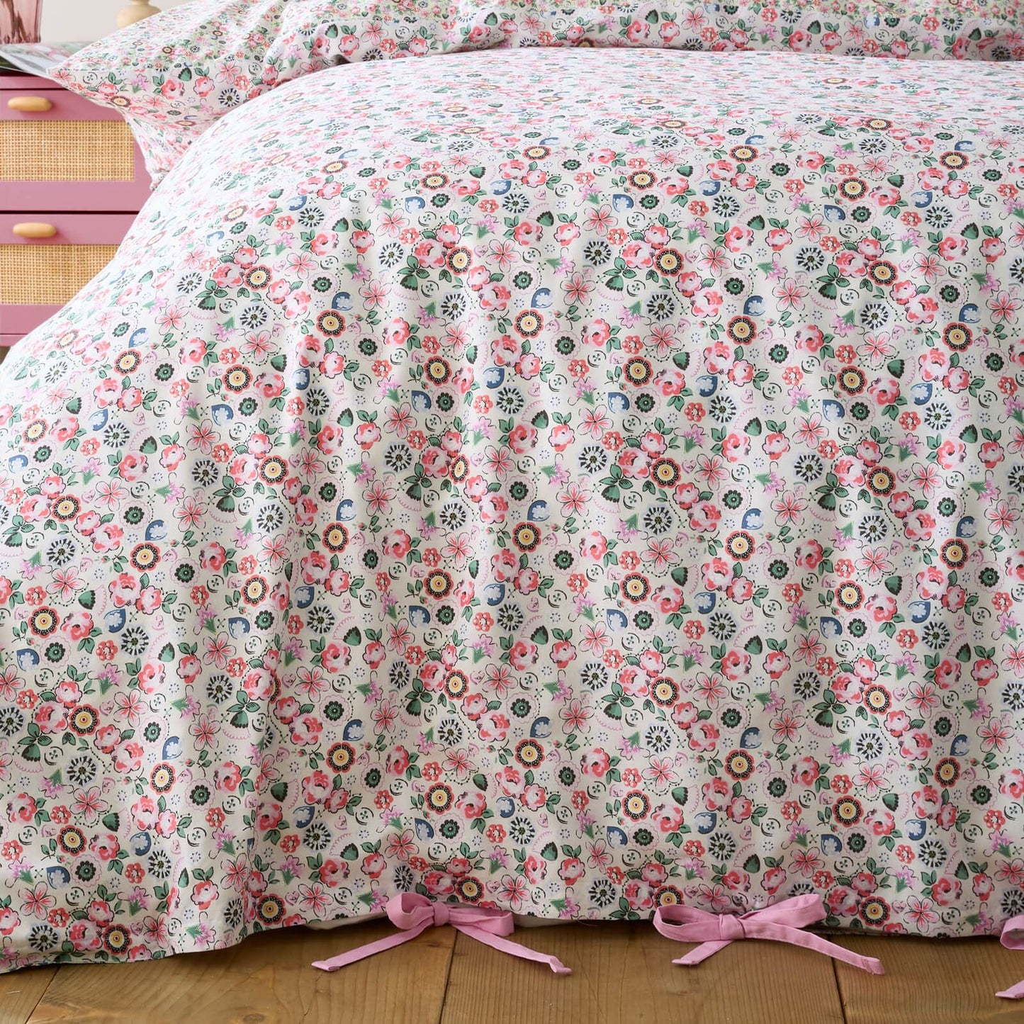Cath Kidston Pearly Queen Ditsy Reversible Cotton Bedding Duvet Cover Set Pink