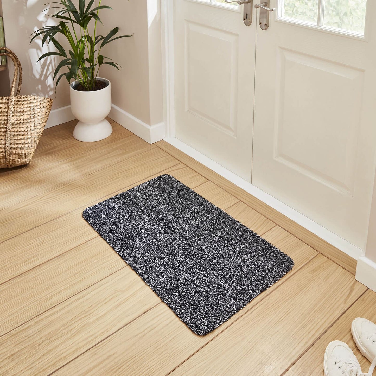 Maxi Mat Black White Utility Mat