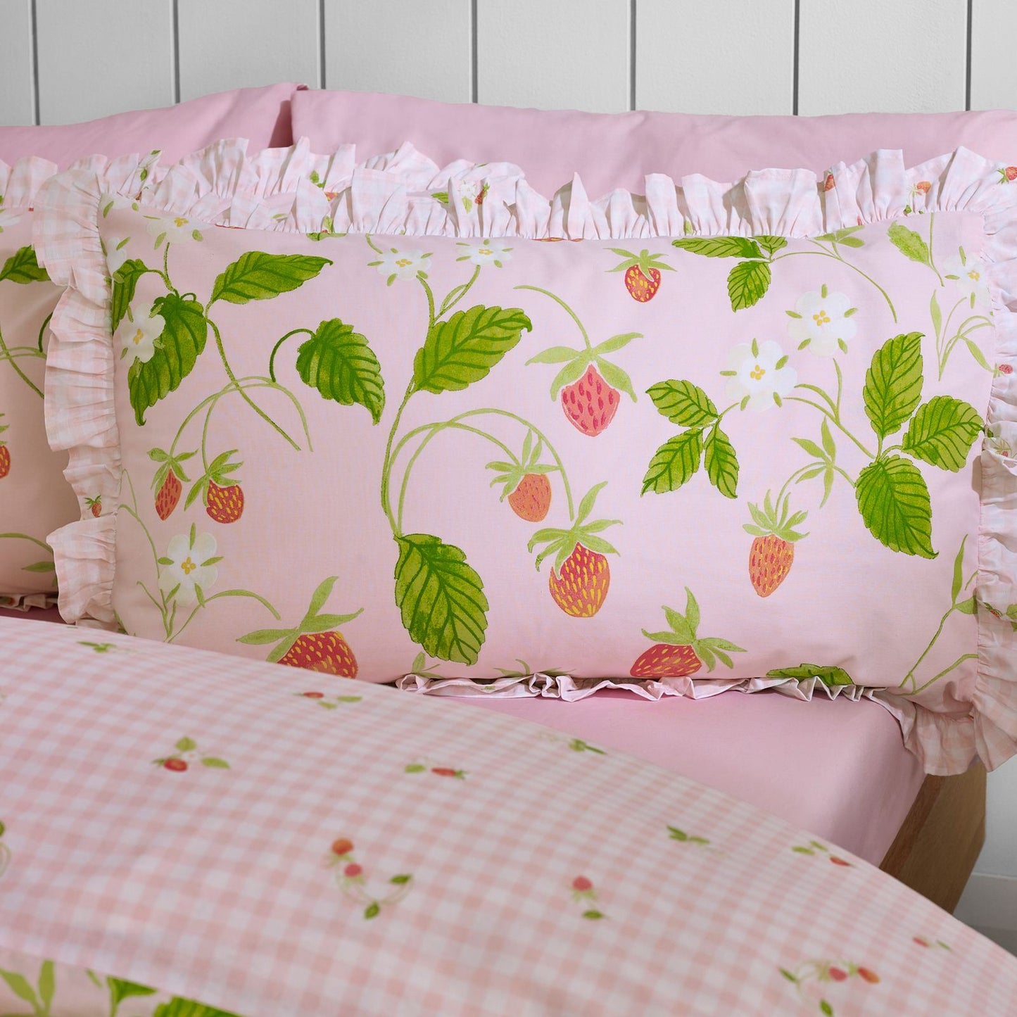 Catherine Lansfield Strawberry Frills Pink Duvet Cover Set