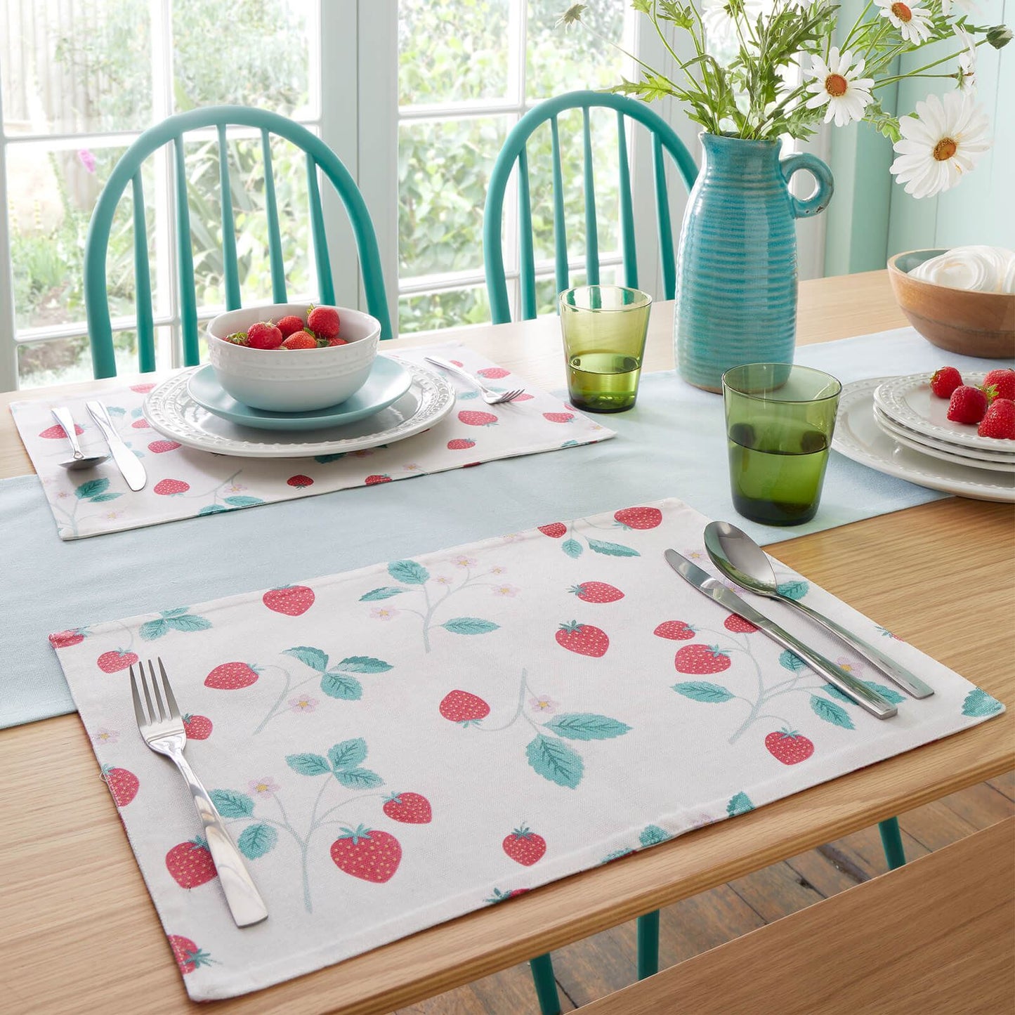 Strawberry Garden Cream/ Red Placemat - 30x46 cm