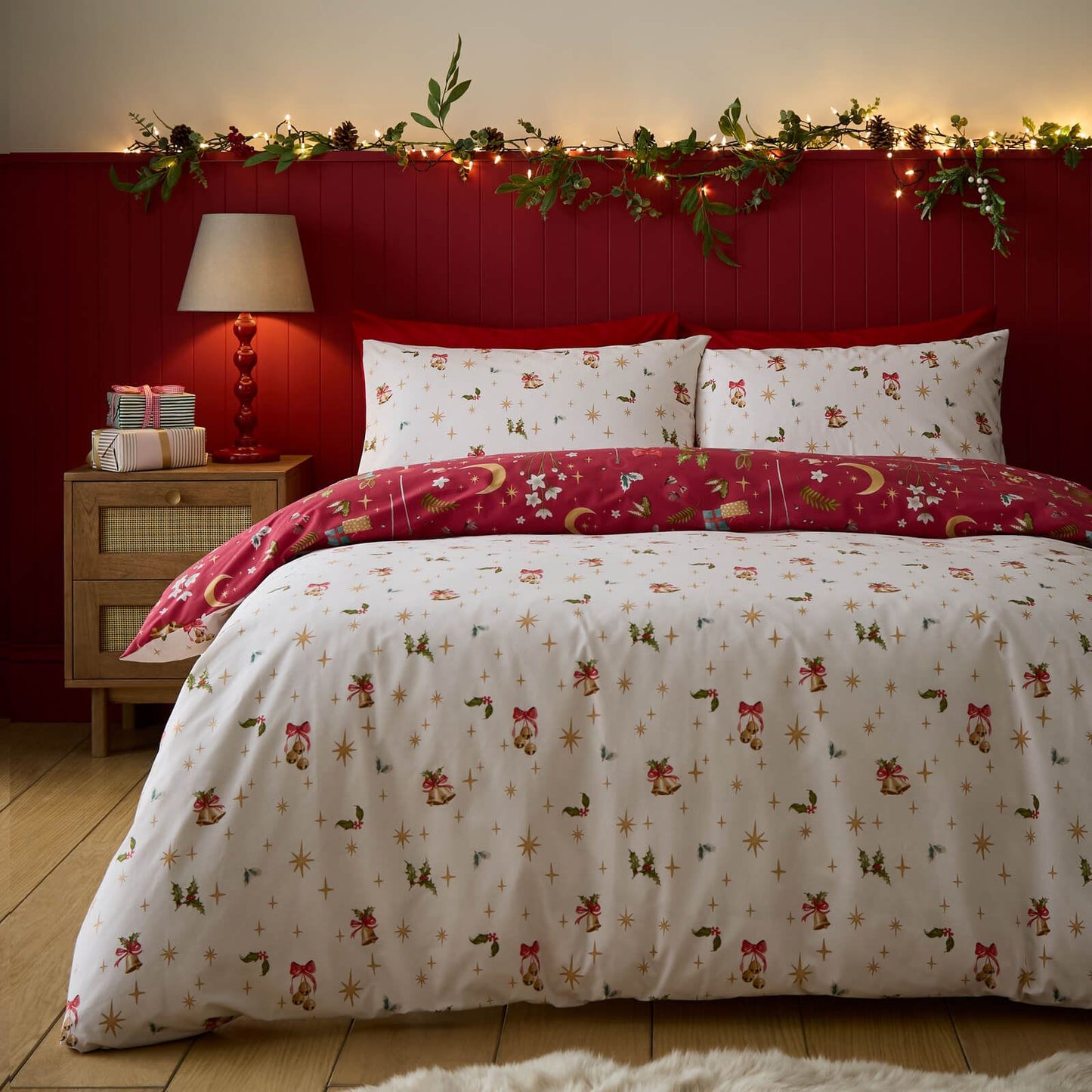 Catherine Lansfield Christmas Enchanted Twilight Reversible Cotton Bedding Duvet Cover Set Red