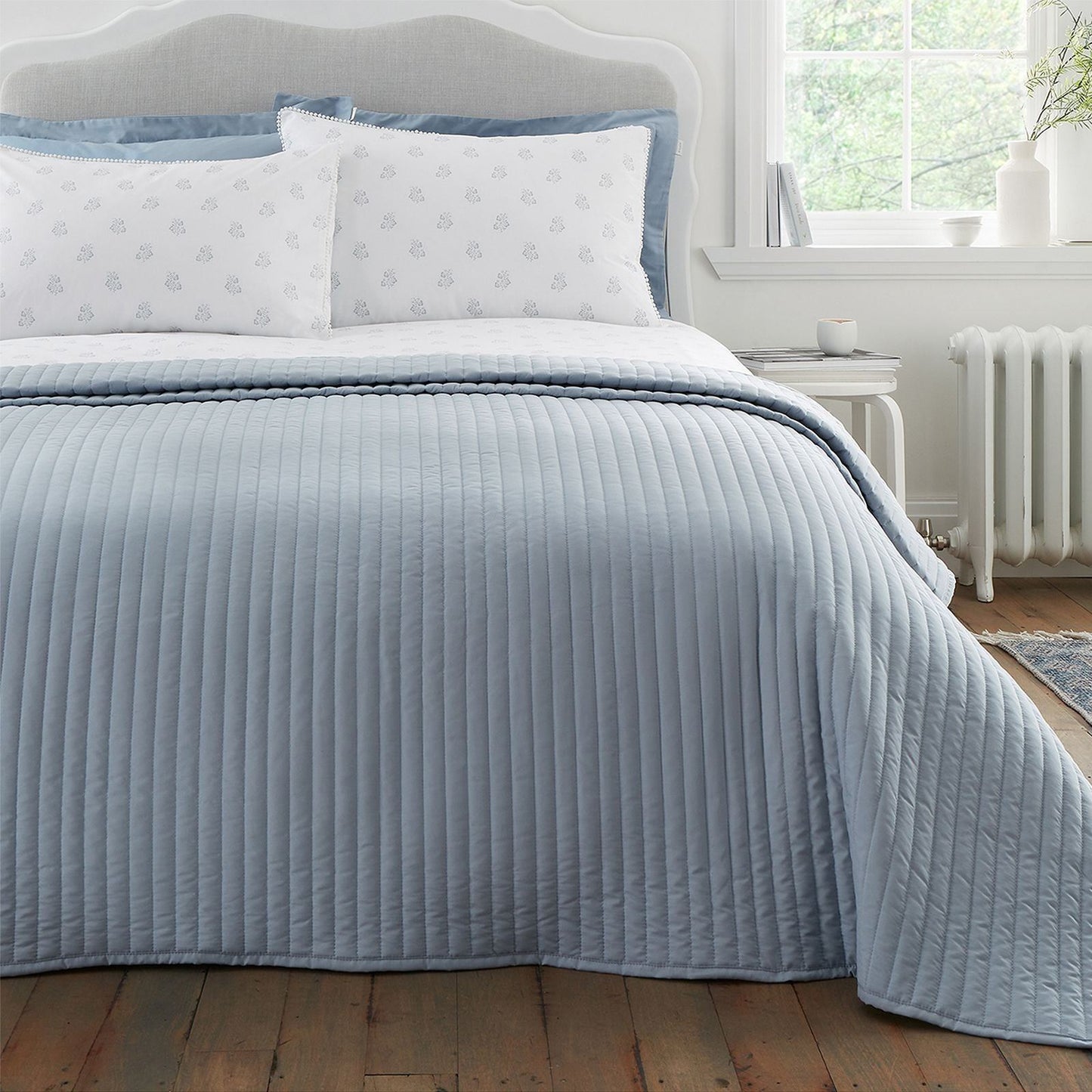 Bianca Quilted Lines Blue Bedspread - 220x230cm