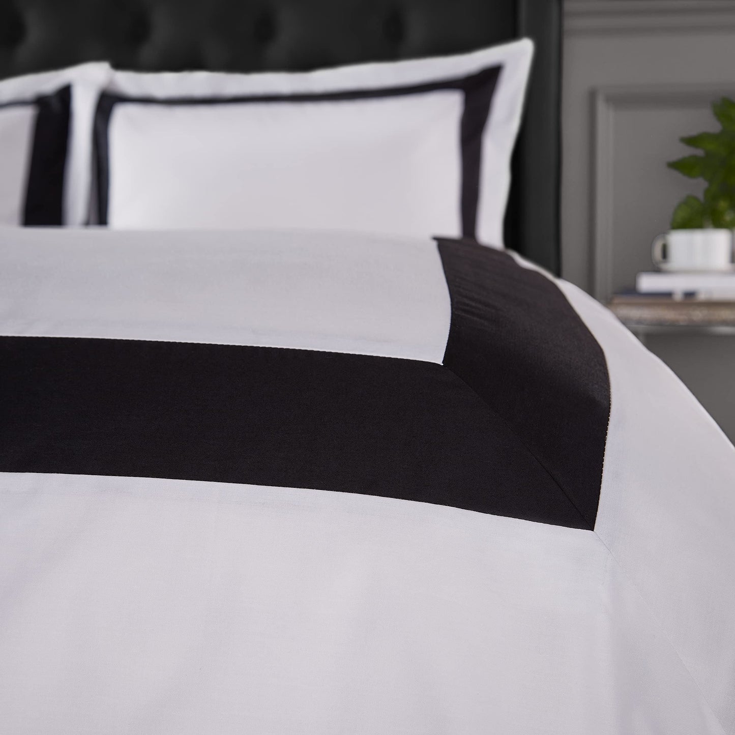 Tailored Black Duvet Set