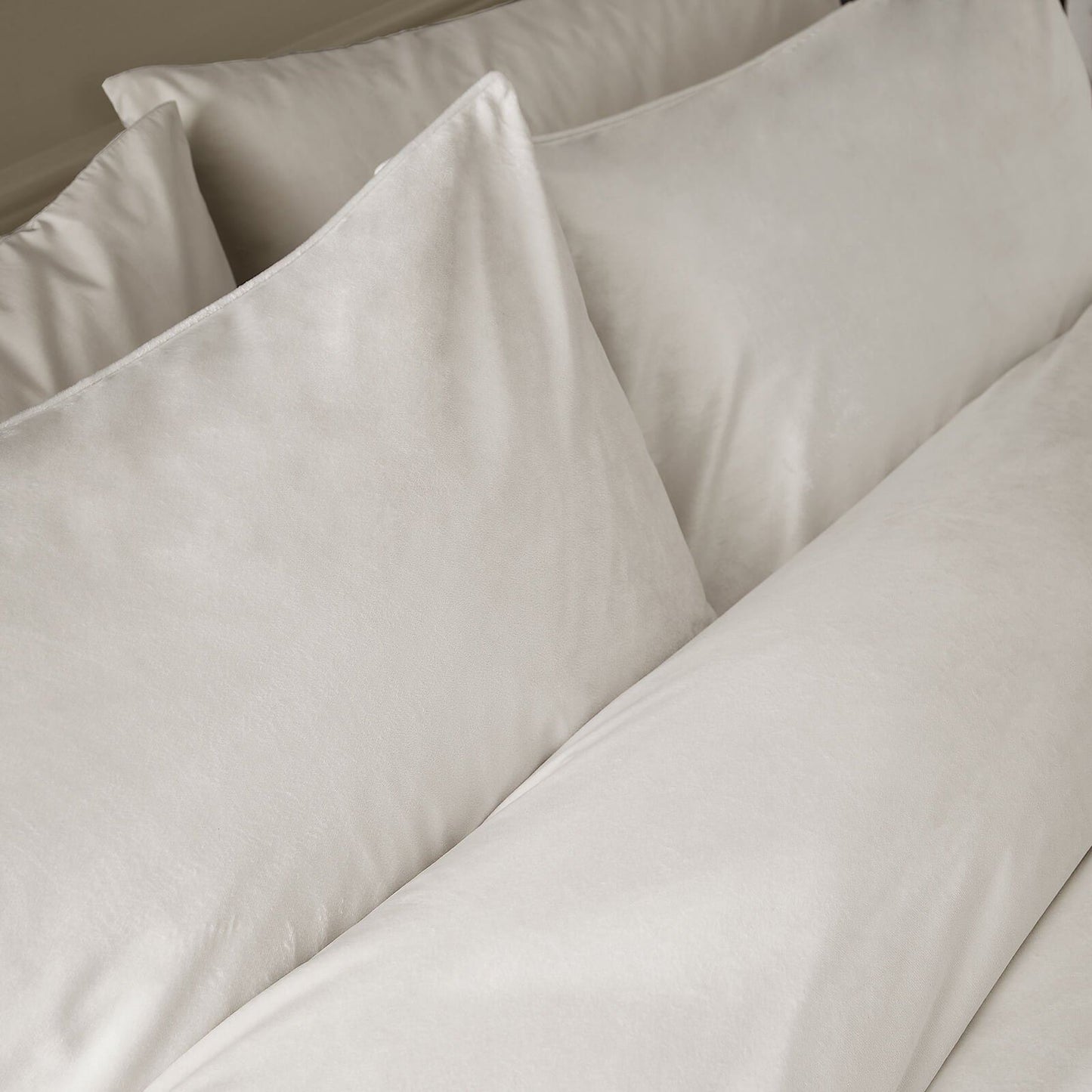 Kingsley Matt Velvet Cream Duvet Cover Set