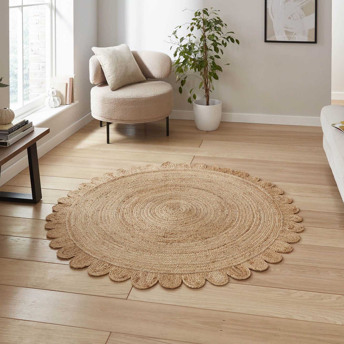 Savannah Jute Scallop Natural Circular Rug