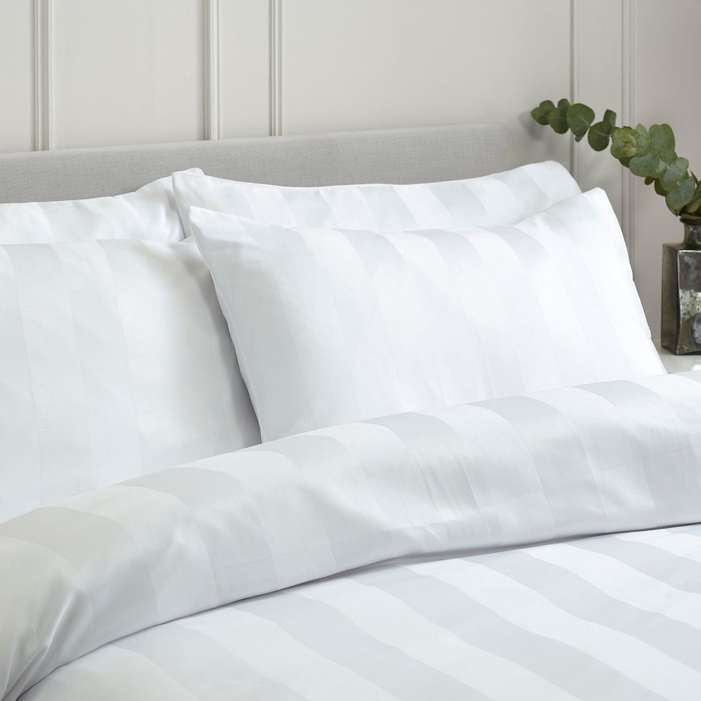Catherine Lansfield So Soft Satin Stripe White Pillow case with envelope closure - Standard