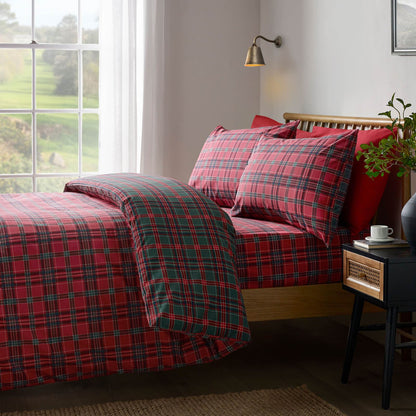 Catherine Lansfield Tartan Checked Reversible Bedding Duvet Cover Set Red / Green