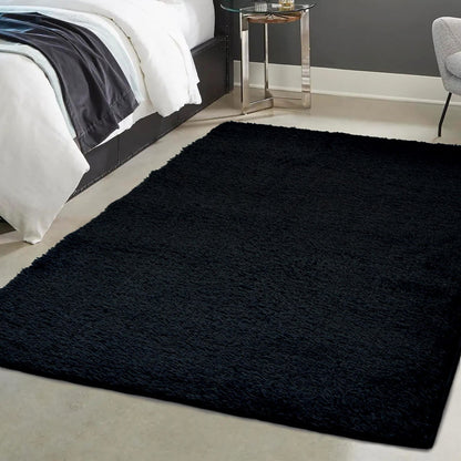 Snug Black Plain Rug