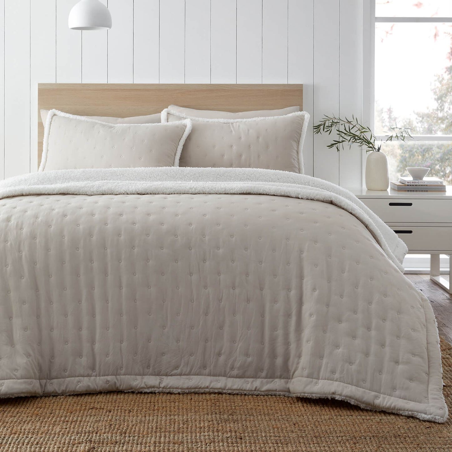Cosy Nori Soft Sherpa Bedspread Cream