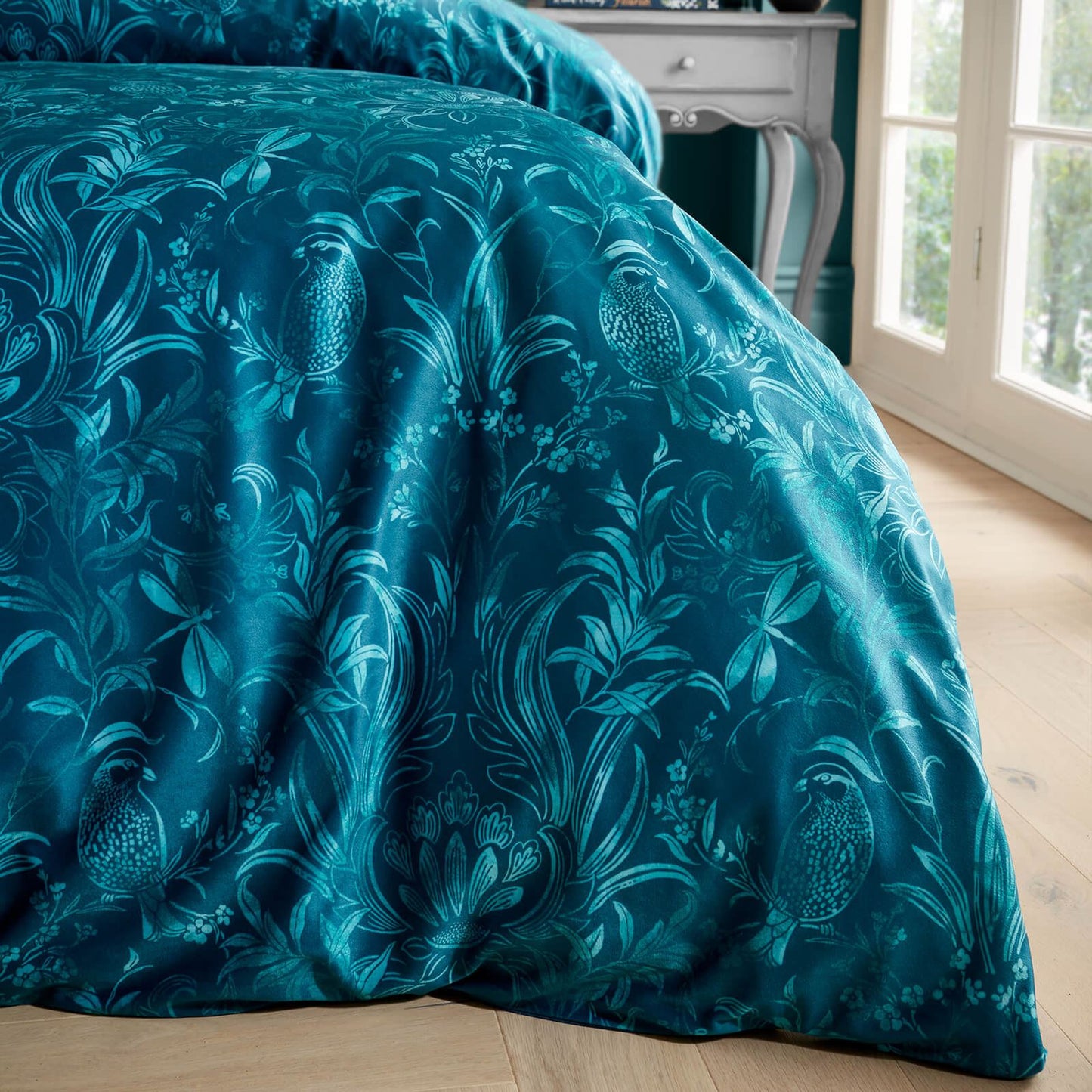 Regal Birds Teal Duvet Cover Set