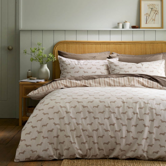 emily-bond-peggy-dachshund-printed-reversible-cotton-bedding-duvet-cover-set-cream