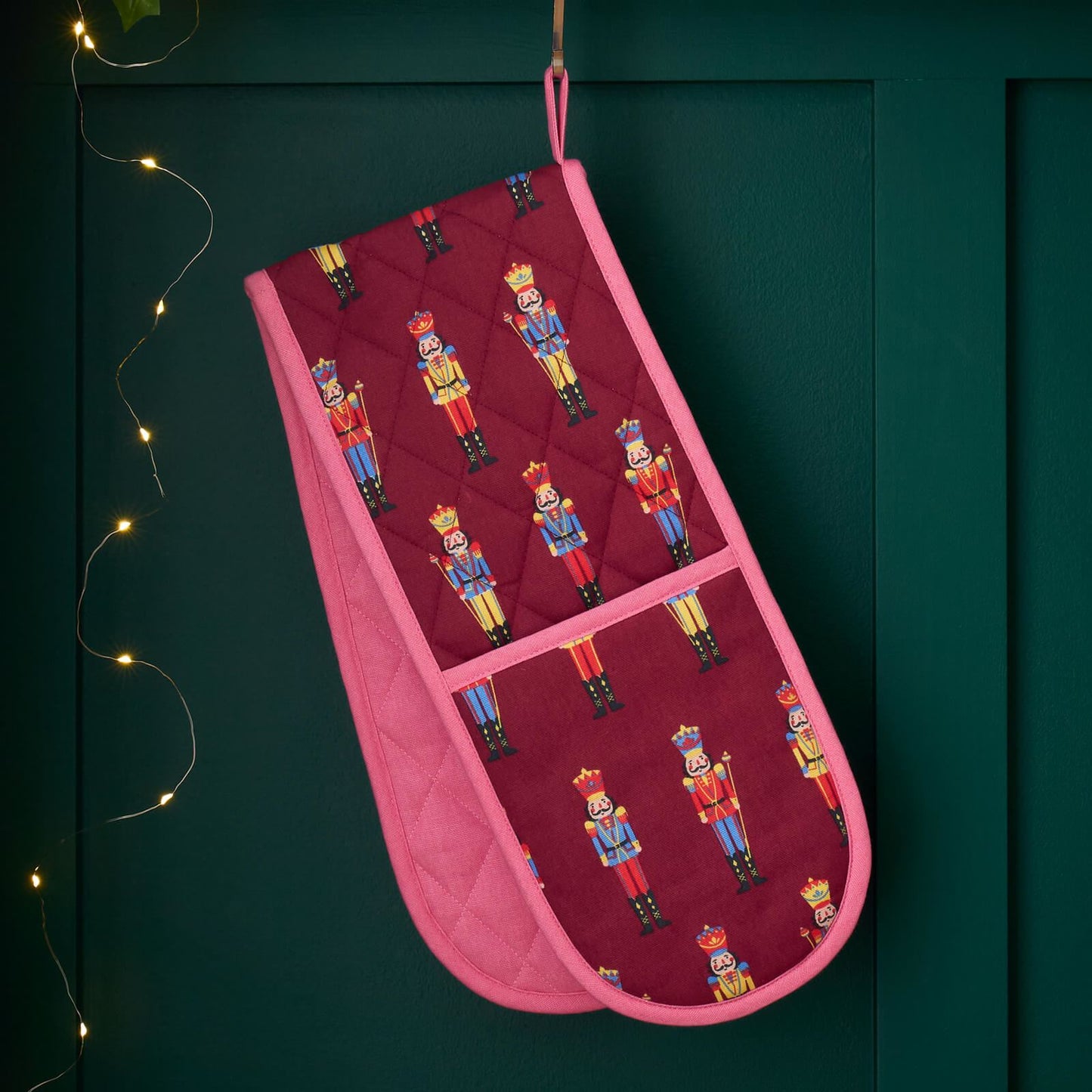 Catherine Lansfield Christmas Nutcracker Cotton Kitchen Double Oven Glove Plum