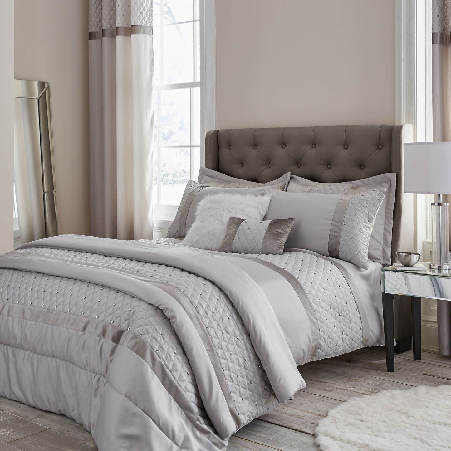 Sequin Cluster Silver Duvet Set