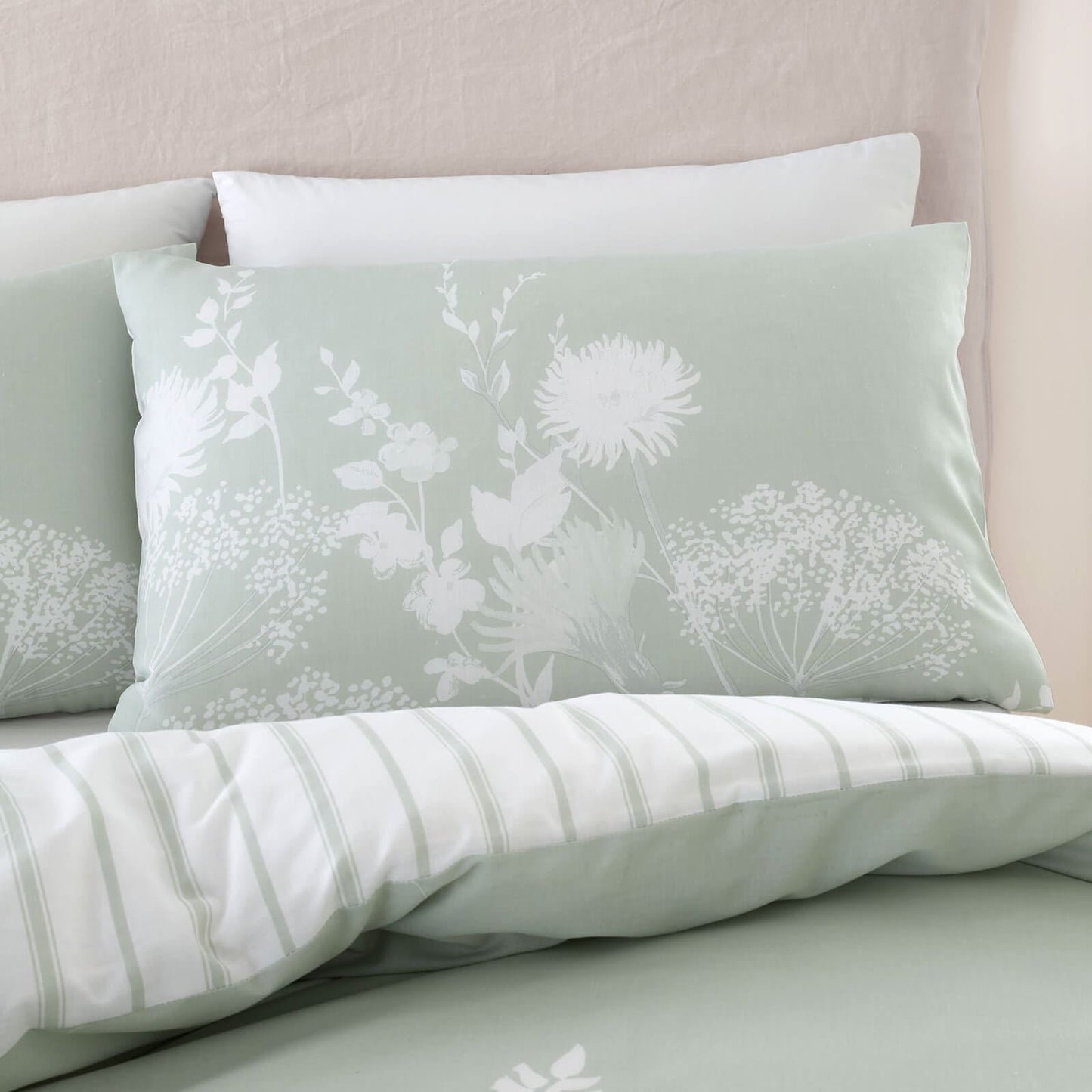 Meadowsweet Floral Green Duvet Cover Set