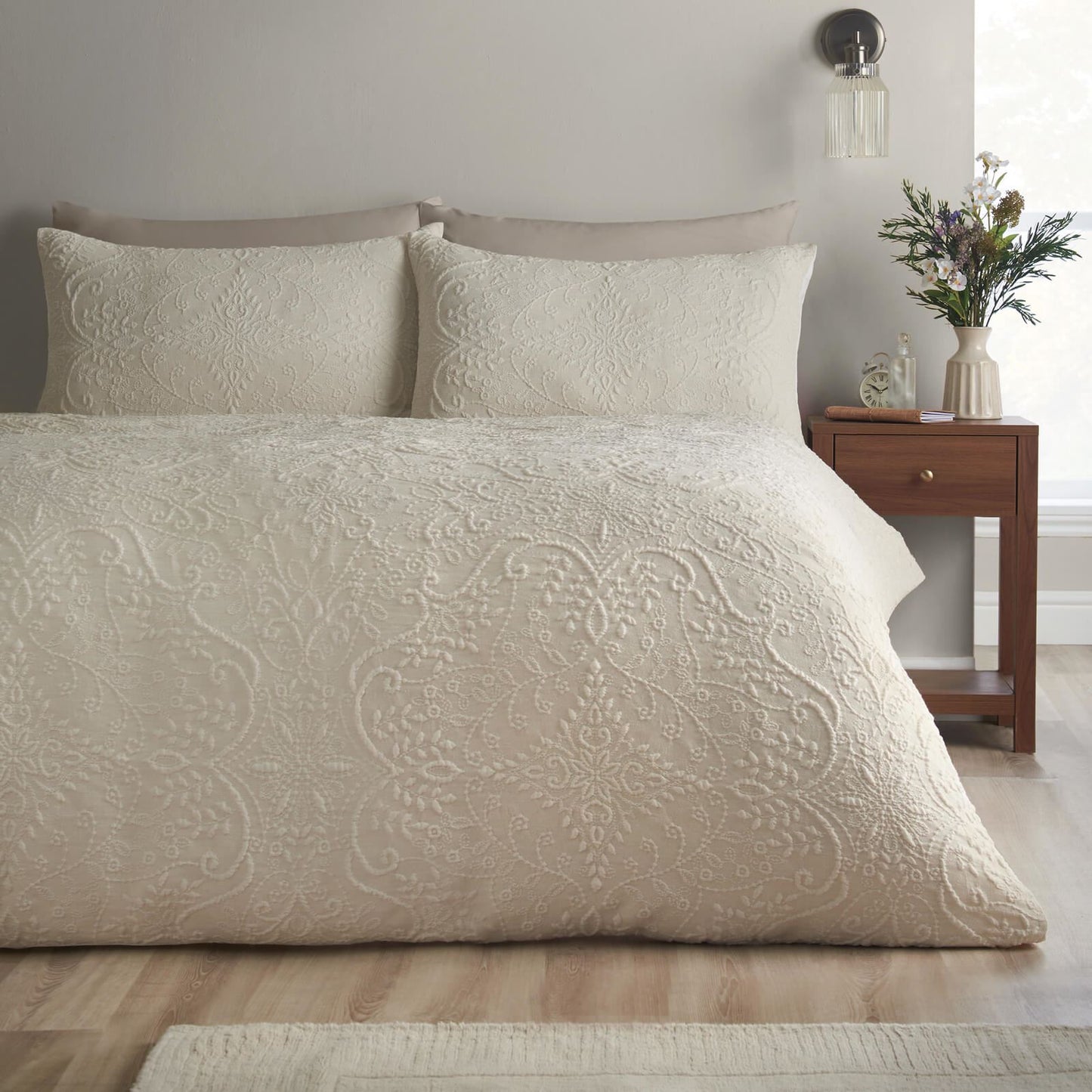 Catherine Lansfield Amelia Jacquard Easy Care Bedding Duvet Cover Set Cream