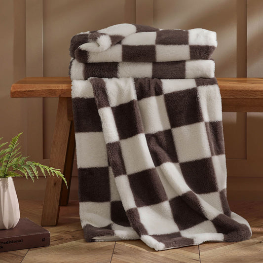 catherine-lansfield-cosy-soft-checkerboard-fleece-blanket-throw-chocolate