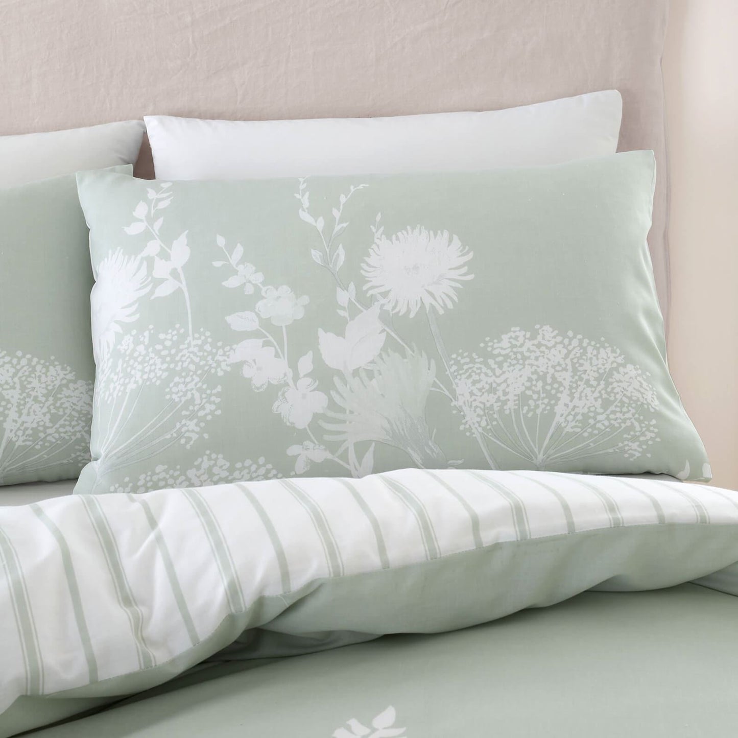 Meadowsweet Floral Green Duvet Set