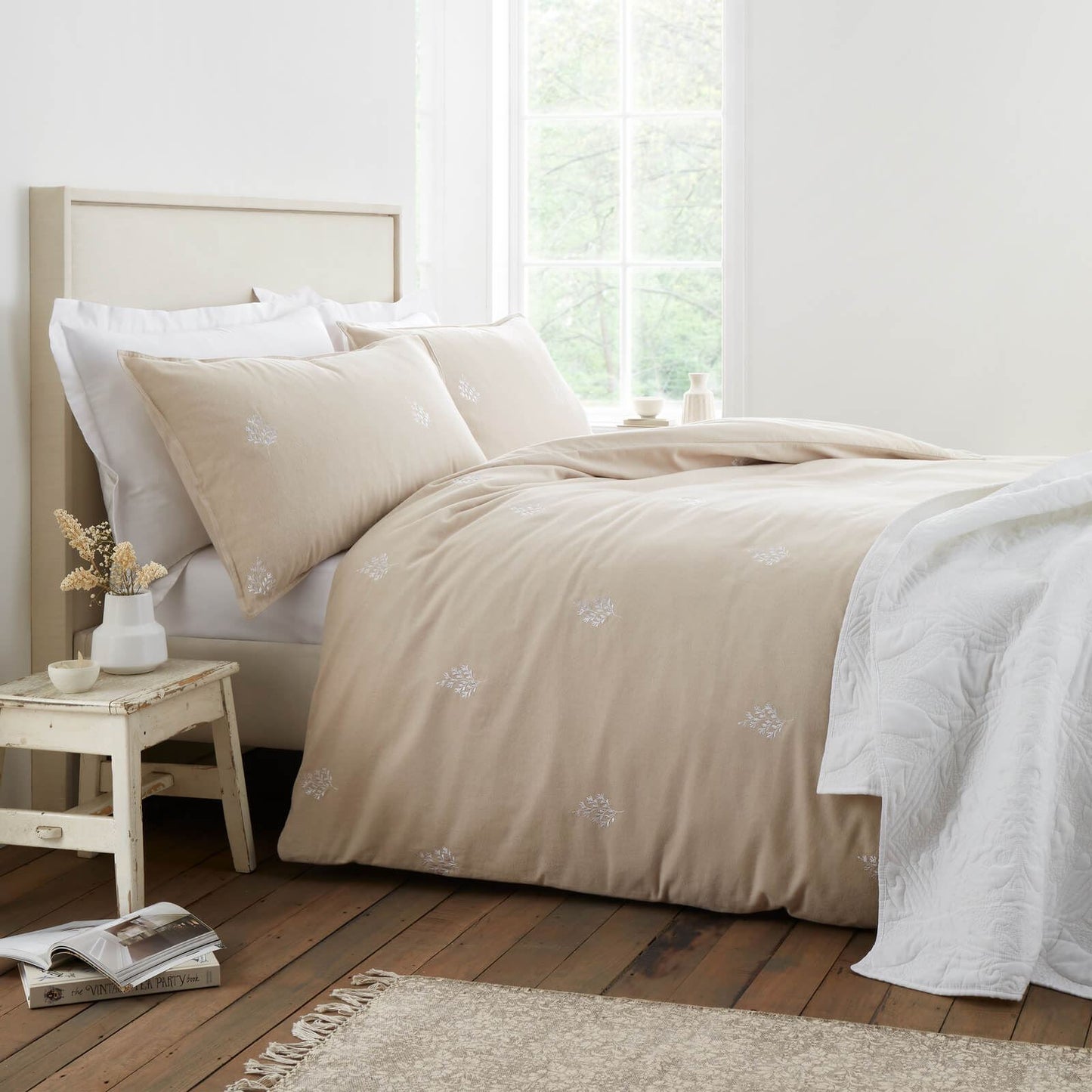 Bianca Fine Linens Leaf Embroidered Cotton Bedding Duvet Cover Set Natural