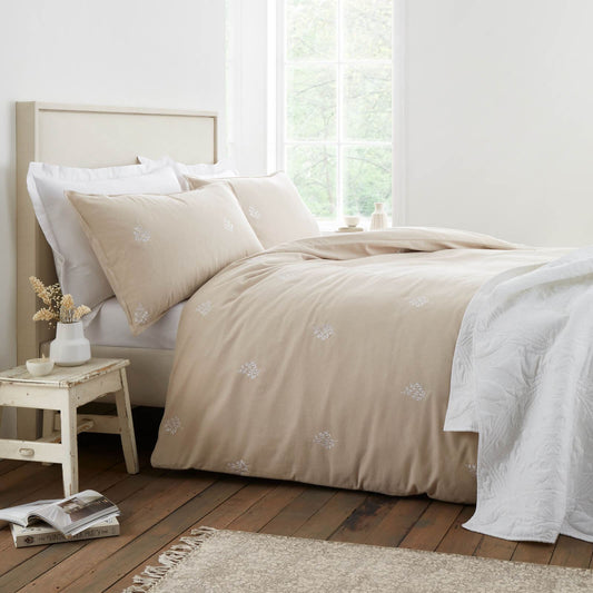bianca-fine-linens-leaf-embroidered-cotton-bedding-duvet-cover-set-natural