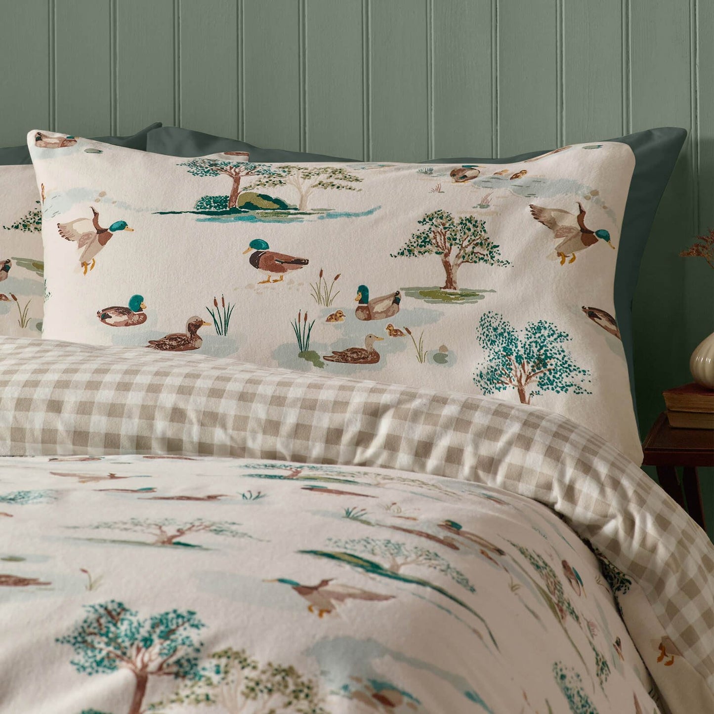 Catherine Lansfield Brushed Mallards Printed Reversible Cotton Bedding Duvet Cover Set Cream