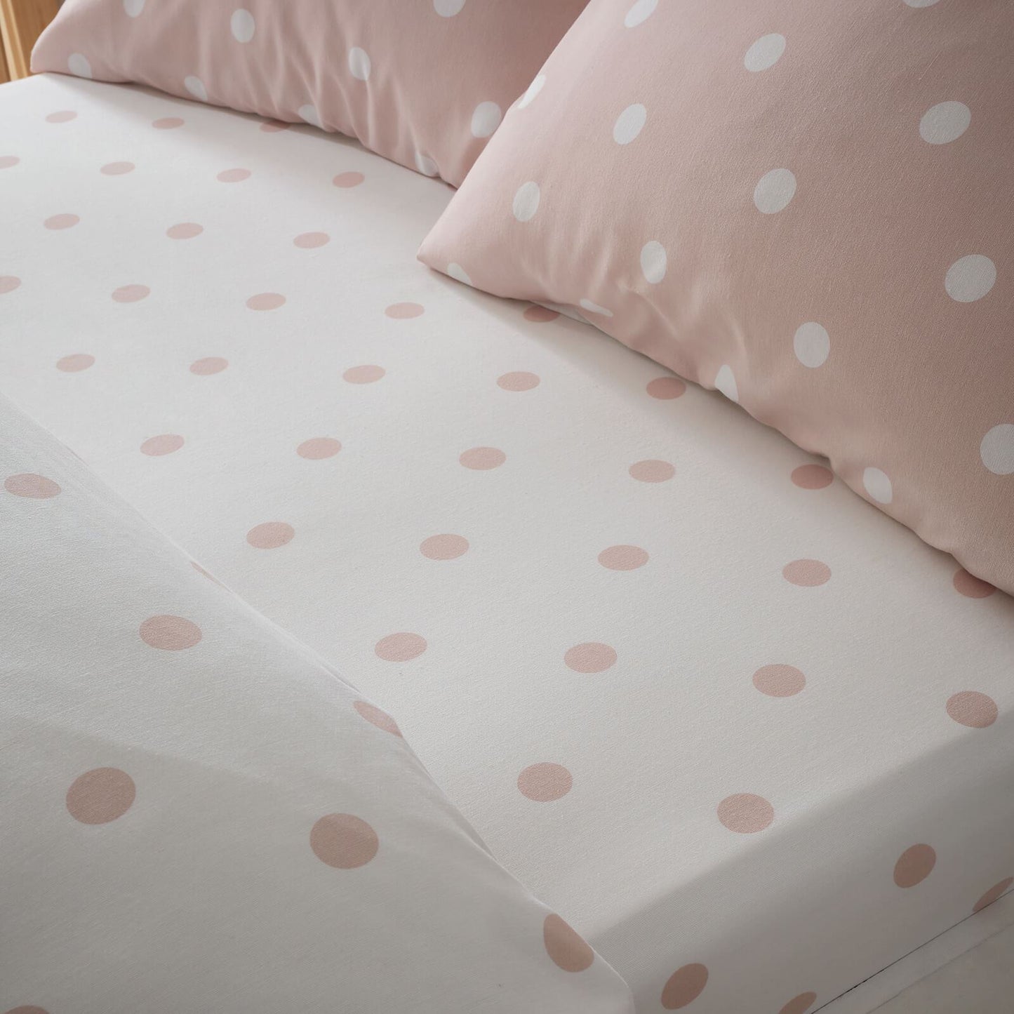 Brushed Spot Pink Fitted Sheet