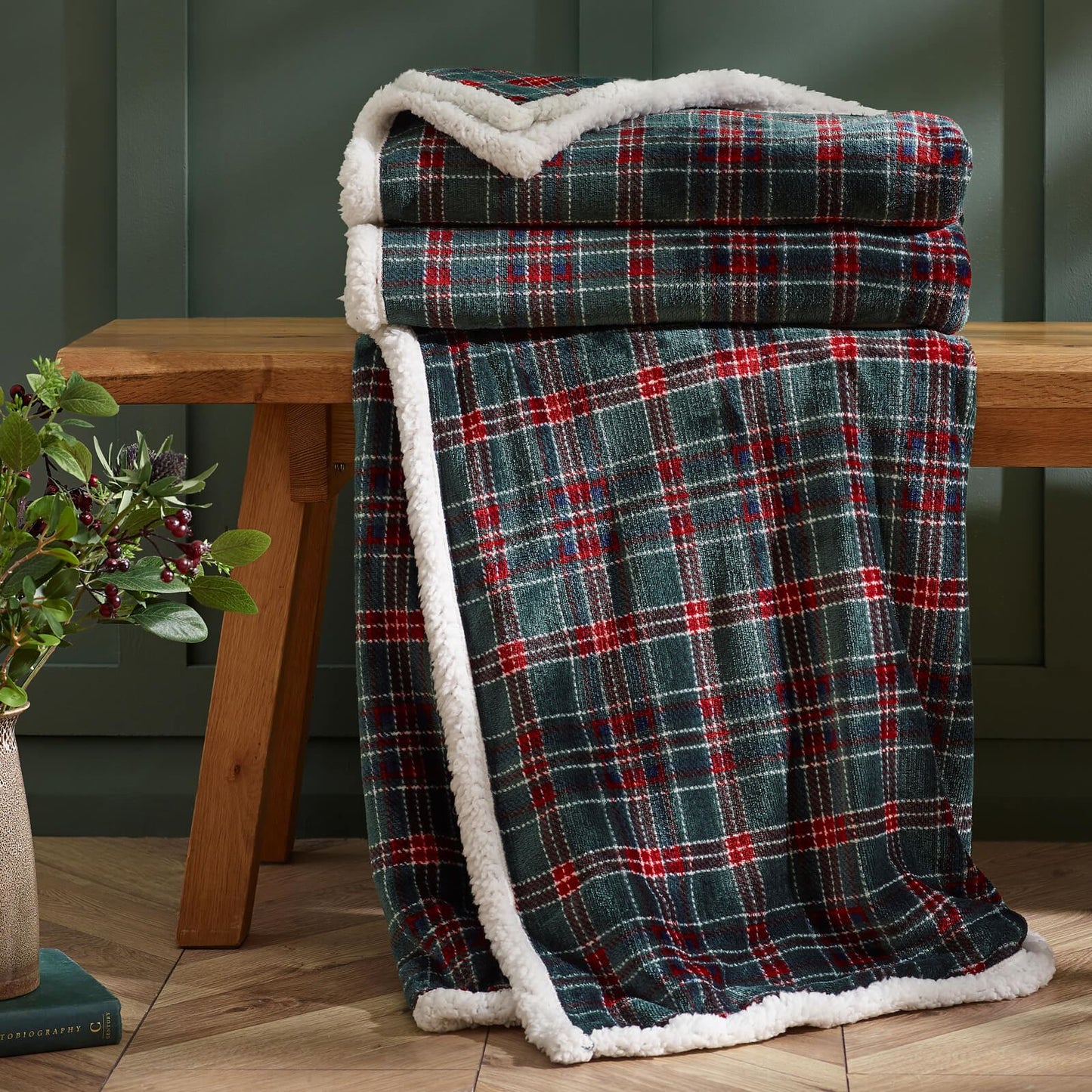 Catherine Lansfield Tartan Sherpa Check Cosy Fleece Blanket Throw Green - 130x170cm
