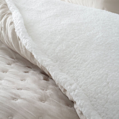 Cosy Nori Sherpa Cream Duvet Cover Set