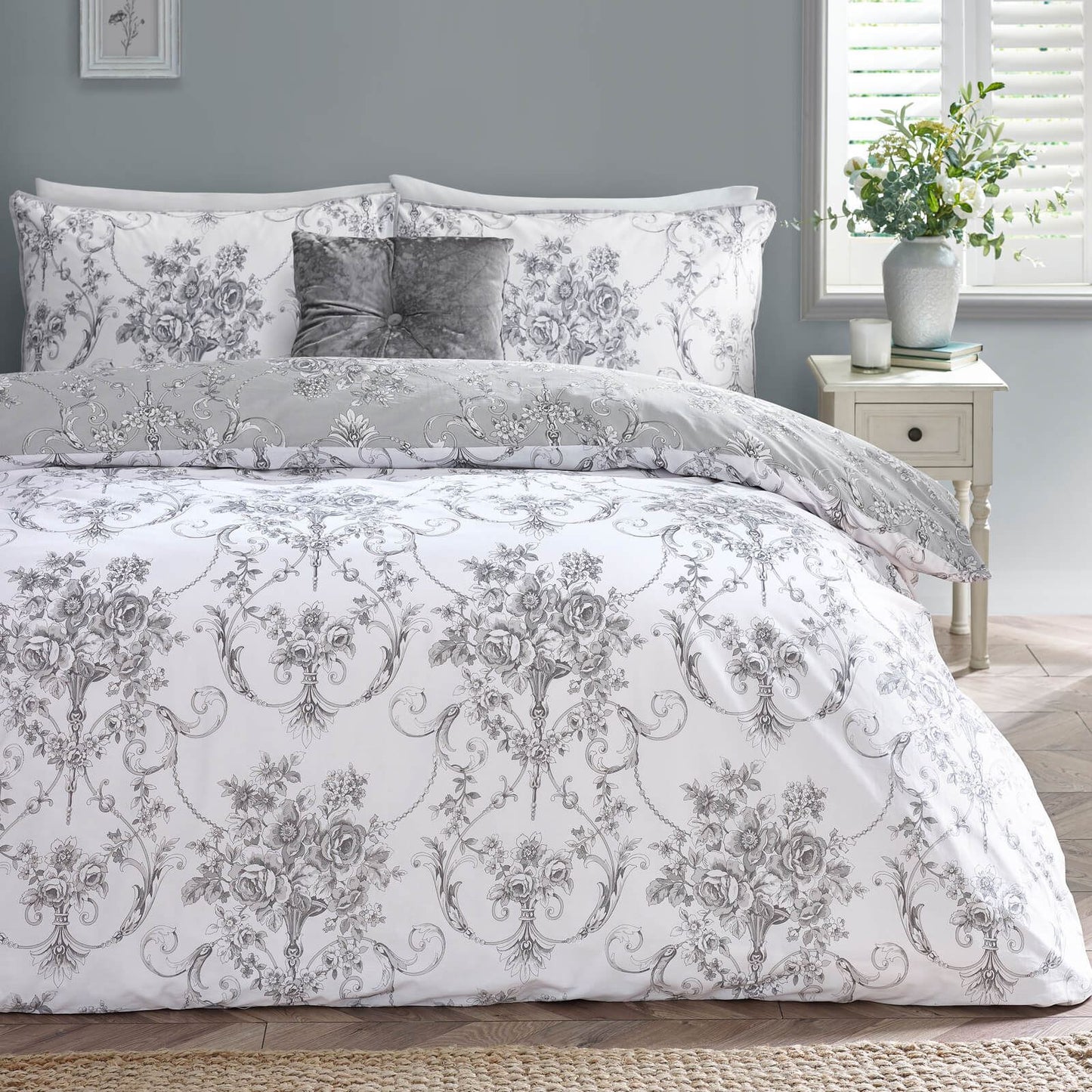 Catherine Lansfield Antoinette Damask Reversible Bedding Duvet Cover Set Grey