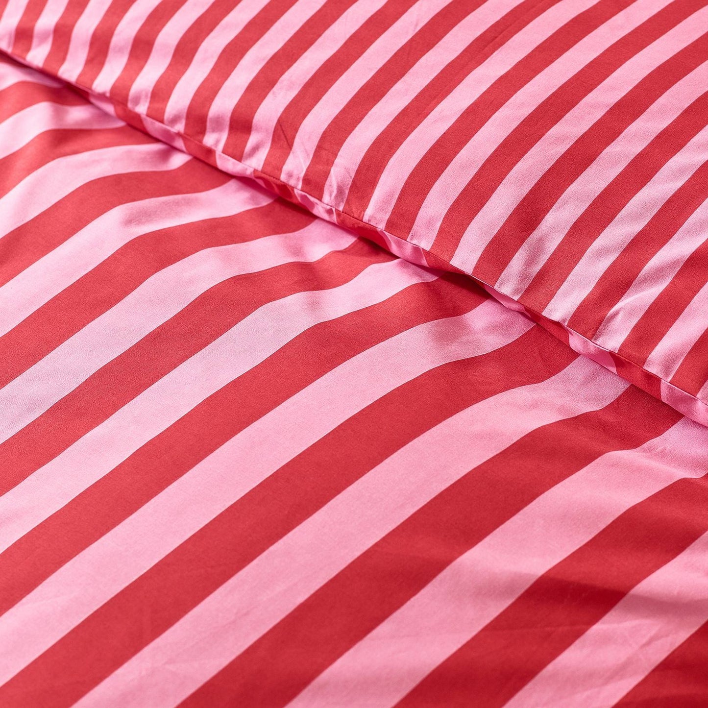 Sassy B Stripe Tease Red Duvet Cover Set