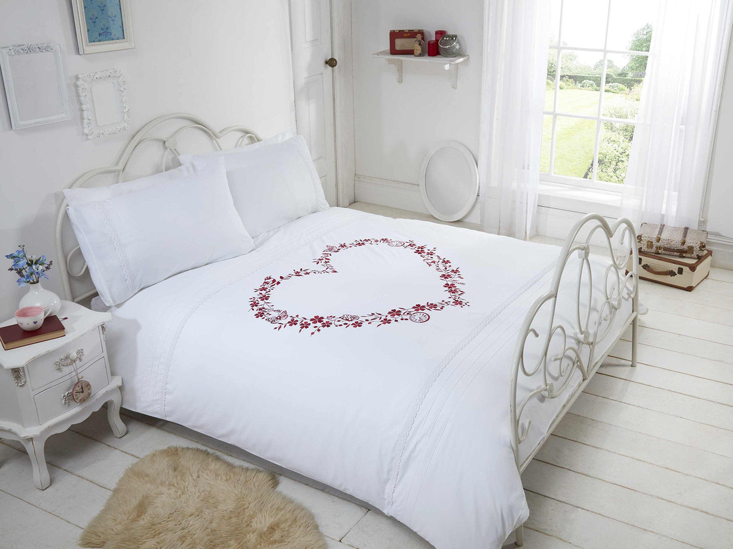 Heart White Duvet Set