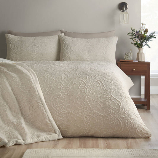 catherine-lansfield-amelia-jacquard-easy-care-bedding-duvet-cover-set-cream