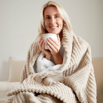 Catherine Lansfield Heat Buddy Cosy Super Thermal Blanket Bedspread Natural - 220x230cm