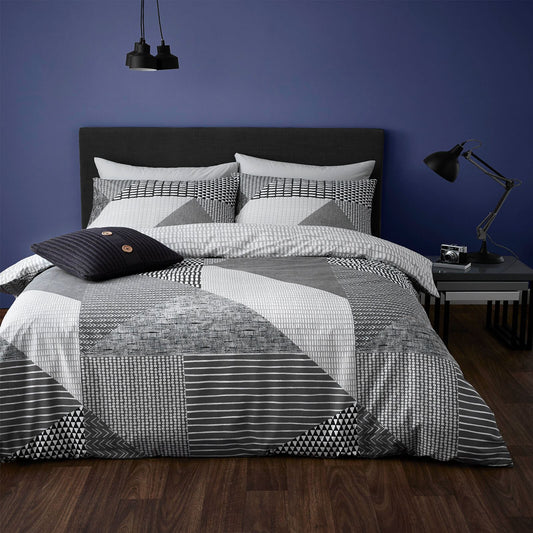 Larsson Geo Green Duvet Set