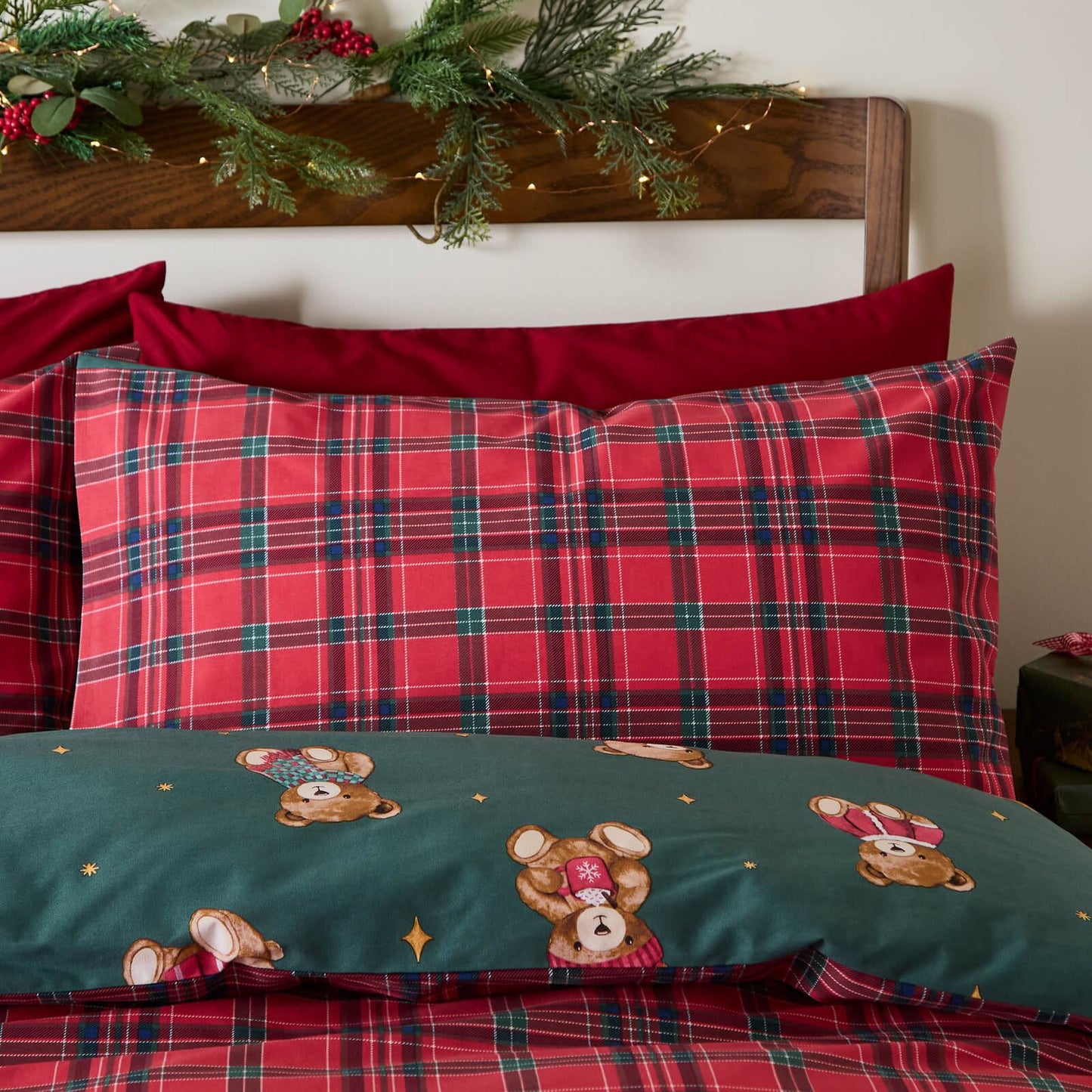 Catherine Lansfield Christmas Tartan Teddy Bear Reversible Bedding Duvet Cover Set Green
