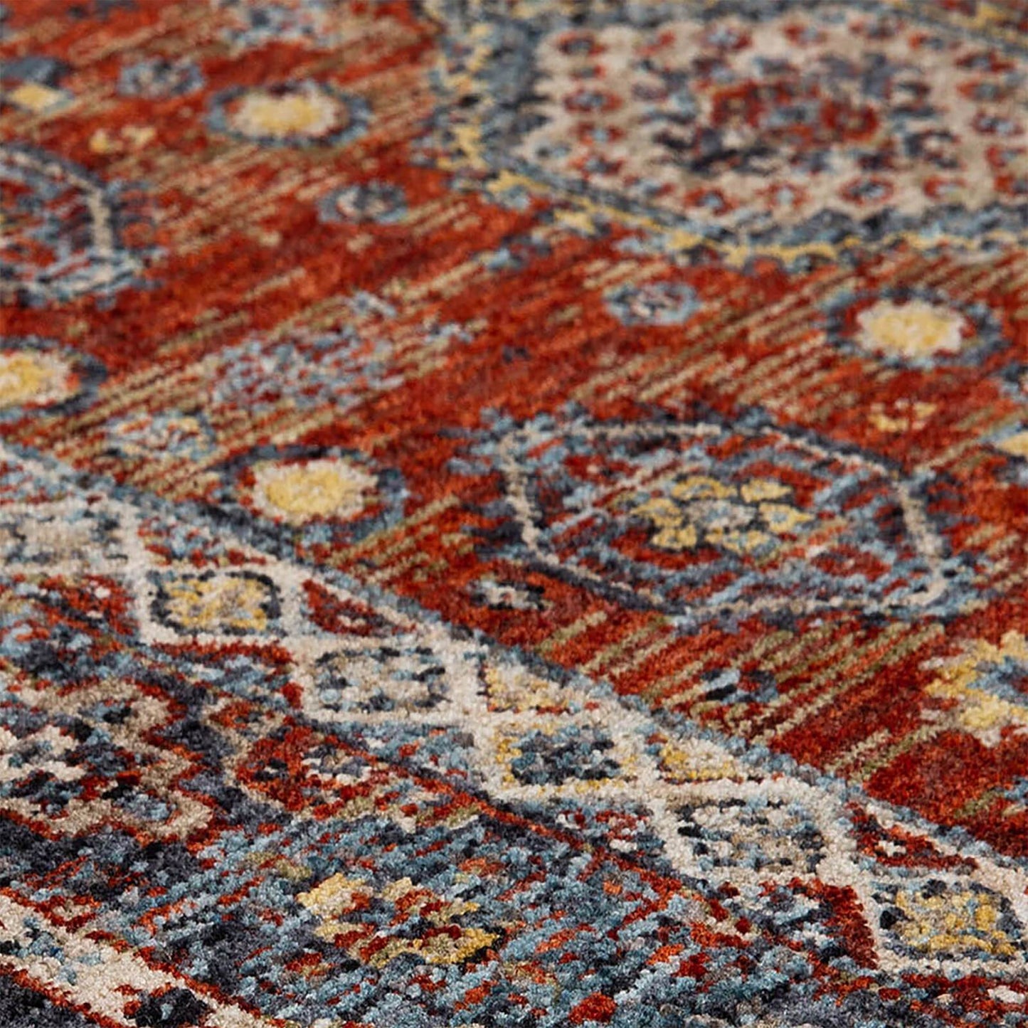 Oriental Weavers Sarouk 8022 E Red / Blue / Cream Rug