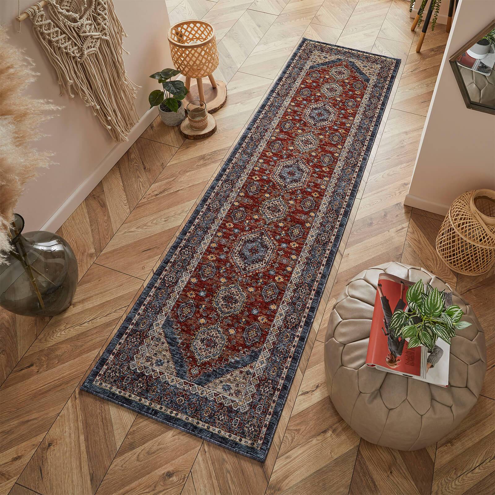 Oriental Weavers Sarouk 8022 E Red / Blue / Cream Rug