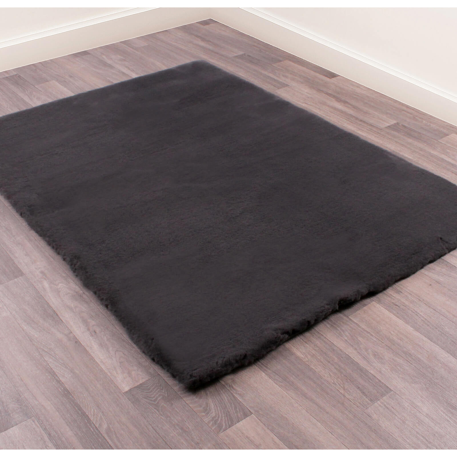 Luxe Faux Fur Plain Black and Charcoal Shaggy Rugs – Home Linen Store