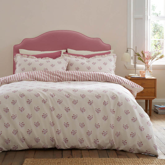 emily-bond-hand-gathered-posy-reversible-cotton-bedding-duvet-cover-set-cream-red