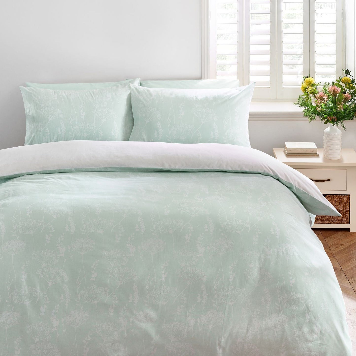 Catherine Lansfield Meadowsweet Floral Bright Duvet Cover Set