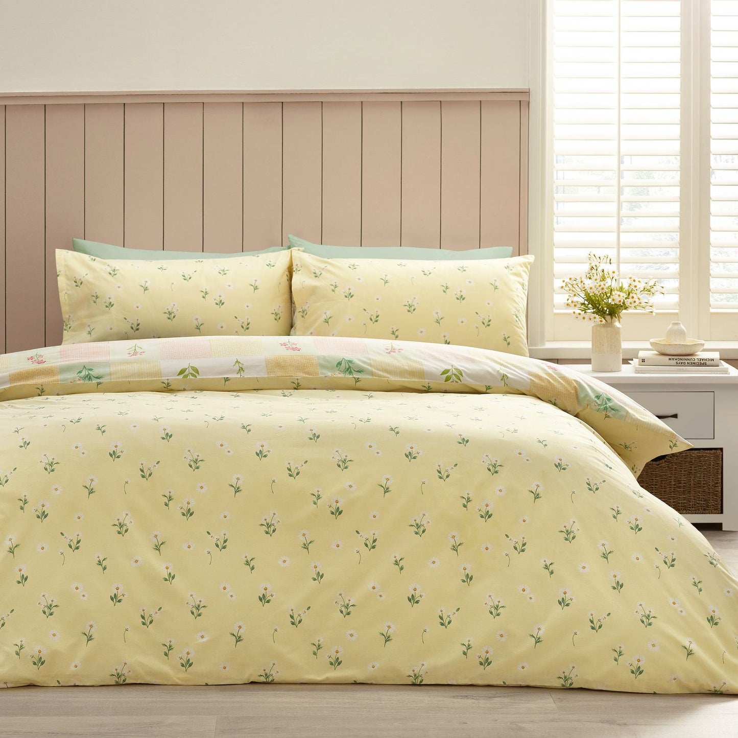 Catherine Lansfield Daisy Patchwork Yellow Duvet Cover Set