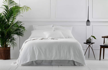 Coombes White Duvet Set