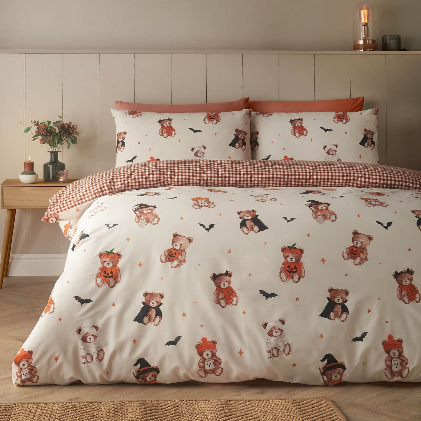 Catherine Lansfield Scare Bears Printed Reversible Bedding Duvet Cover Set Cream