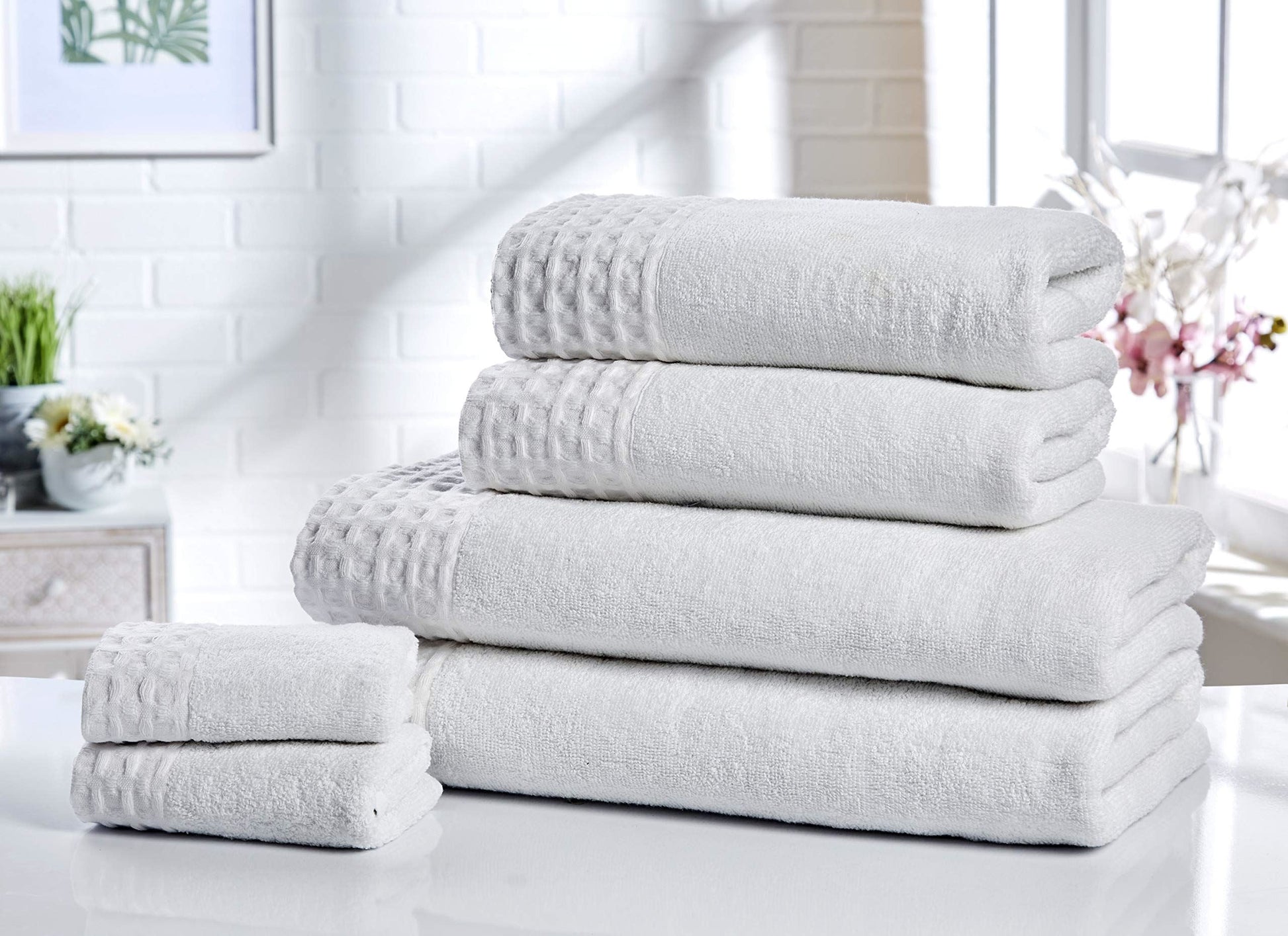 Retreat White Towel Bale