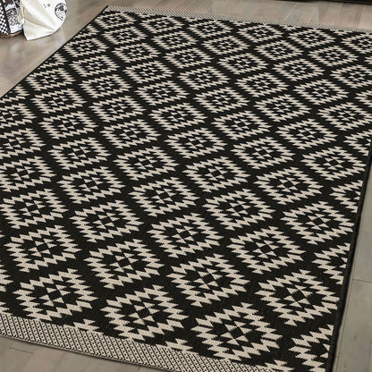 County Genesis Black Rug