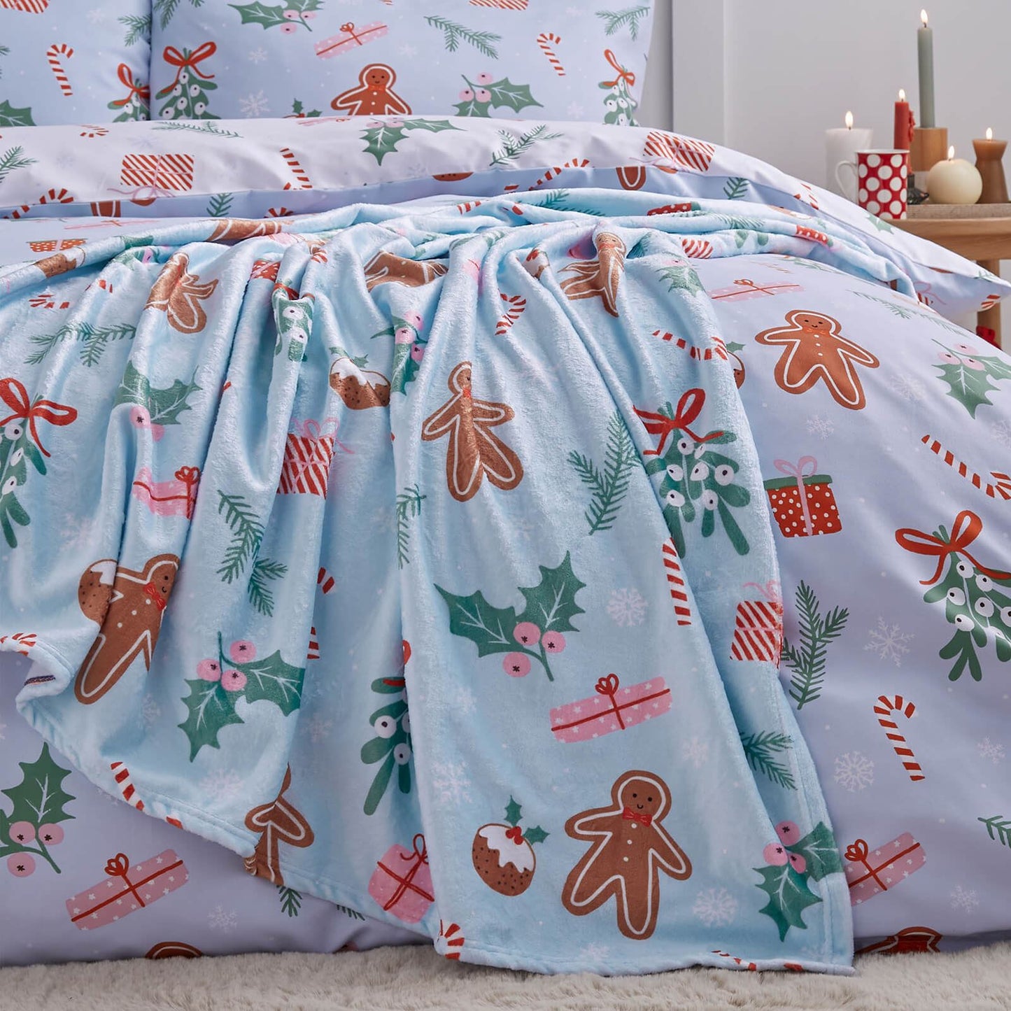 Christmas Gingerbread Cosy Fleece Blanket Throw Blue