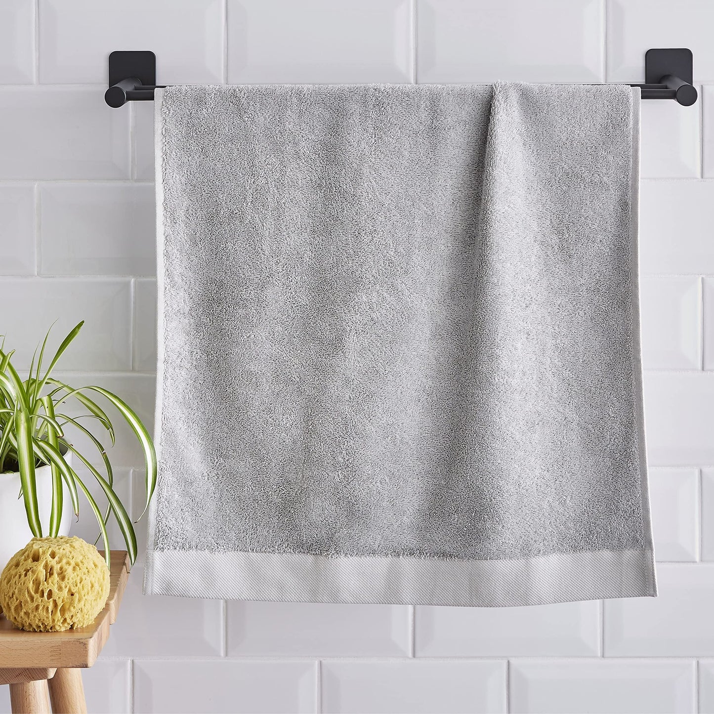 Pineapple Elephant 500gsm Grey Bath Towel