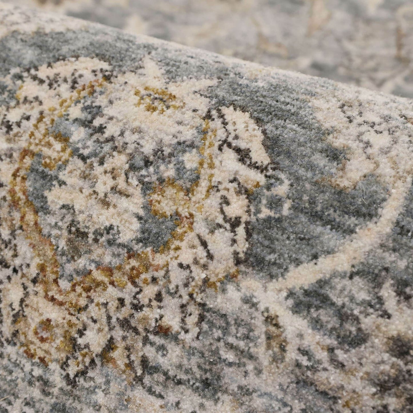 Raja Traditional Grey Classical Rug