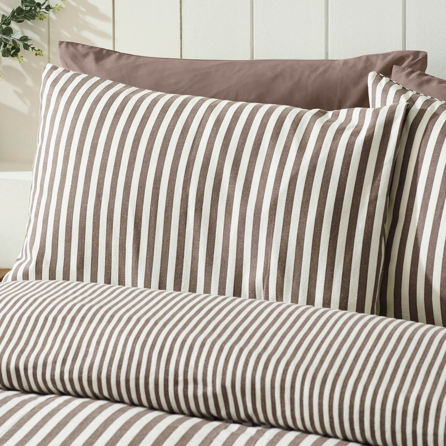 Catherine Lansfield Striped Reversible Cotton Bedding Duvet Cover Set Chocolate