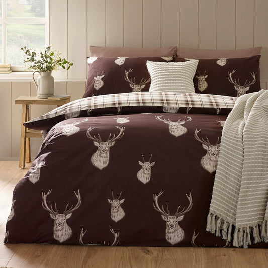 catherine-lansfield-stag-checked-reversible-bedding-duvet-cover-set-chocolate